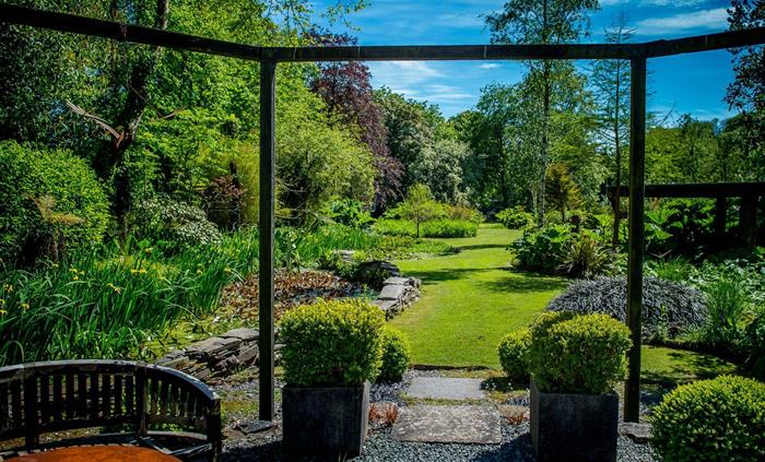The Cors Country House